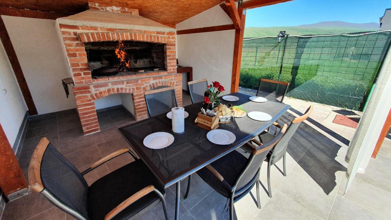 Holiday Home Emma Bihać Eksteriør bilde