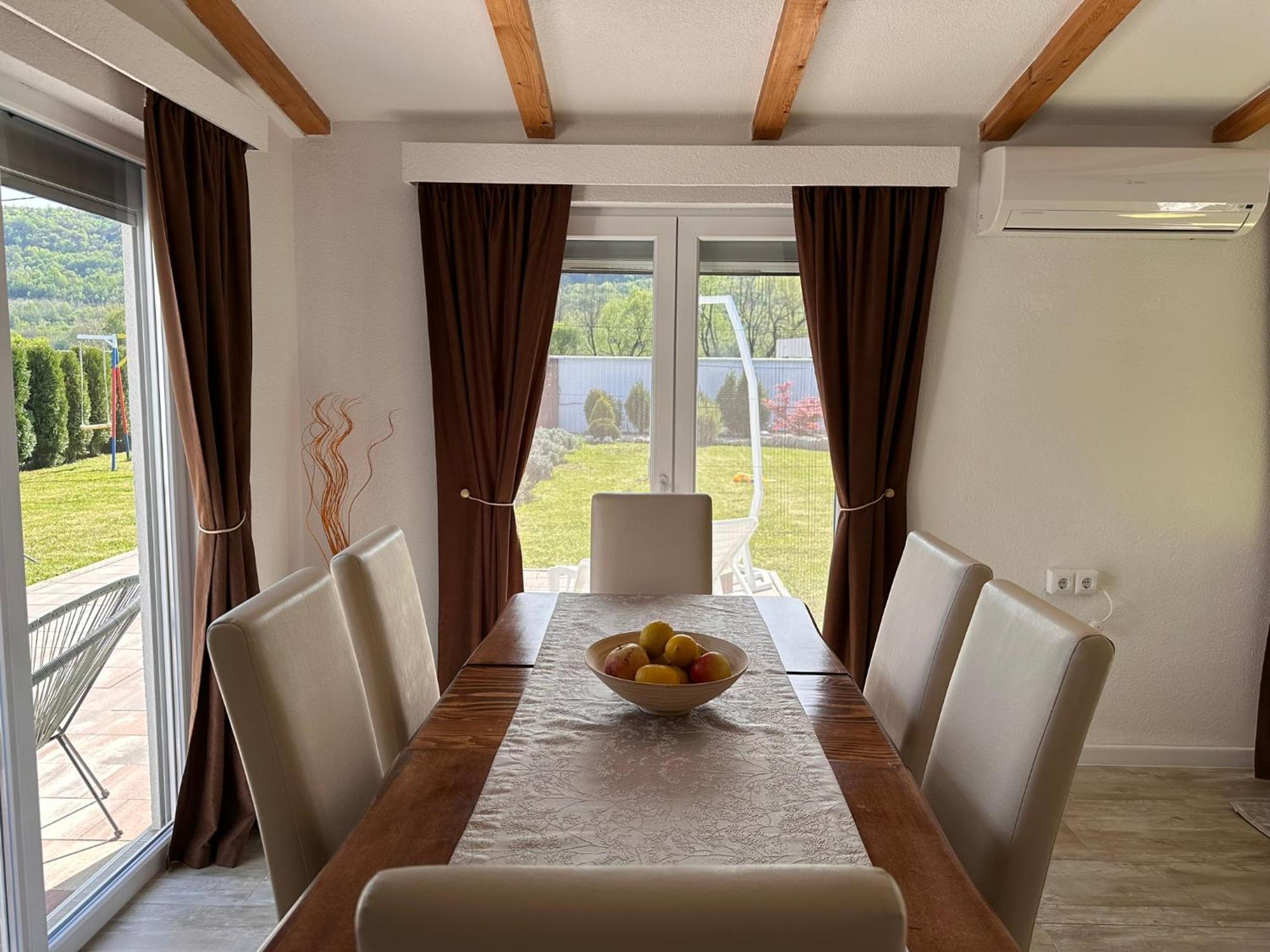 Holiday Home Emma Bihać Eksteriør bilde